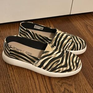 TOMS Womens Alpargata Mallow Shoes Size 6.5 Liger Print